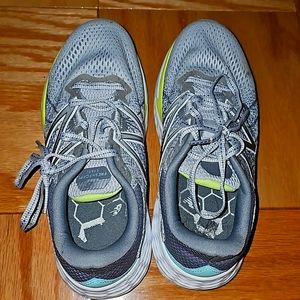 New Balance Grey Running Shoes - size 6.5